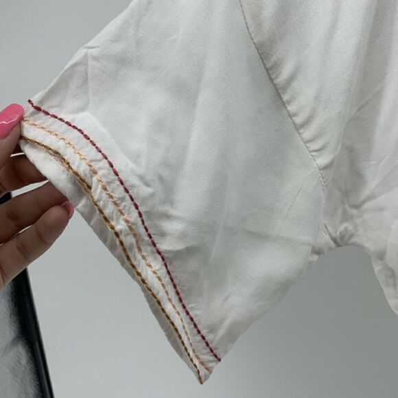 White Colorful Embroidered Short Sleeve Blouse - Picture 4 of 8